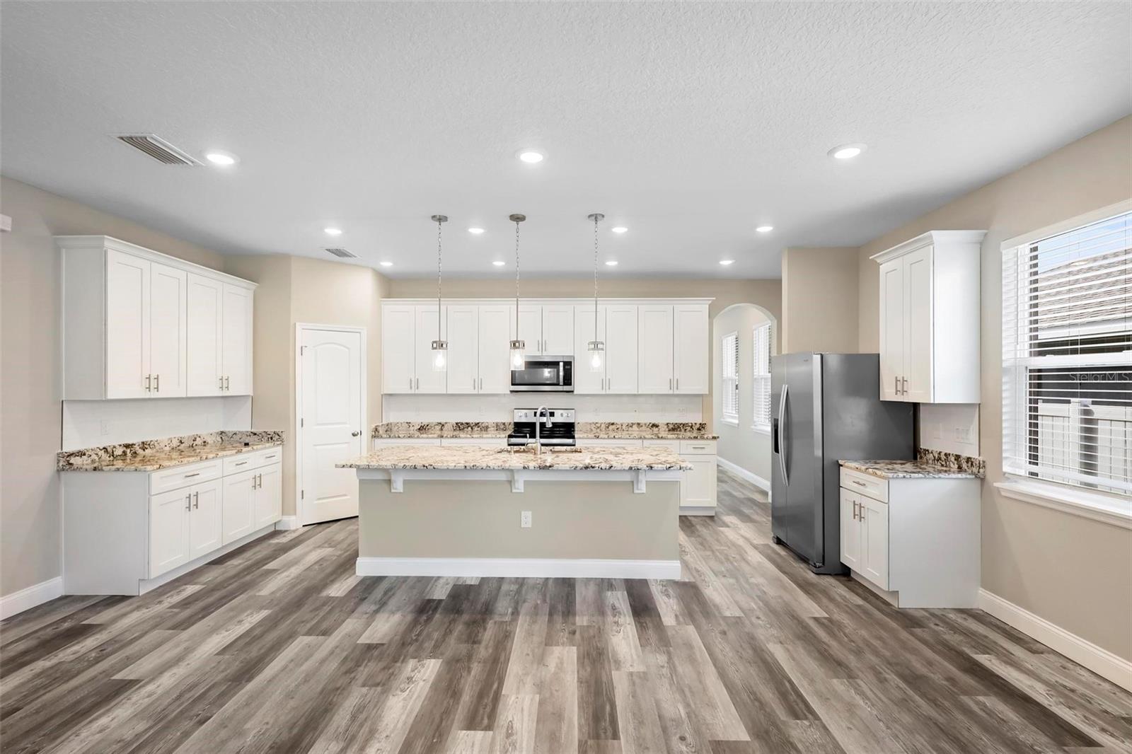 1012 S HOLLY AVE, SANFORD, FL, 32771