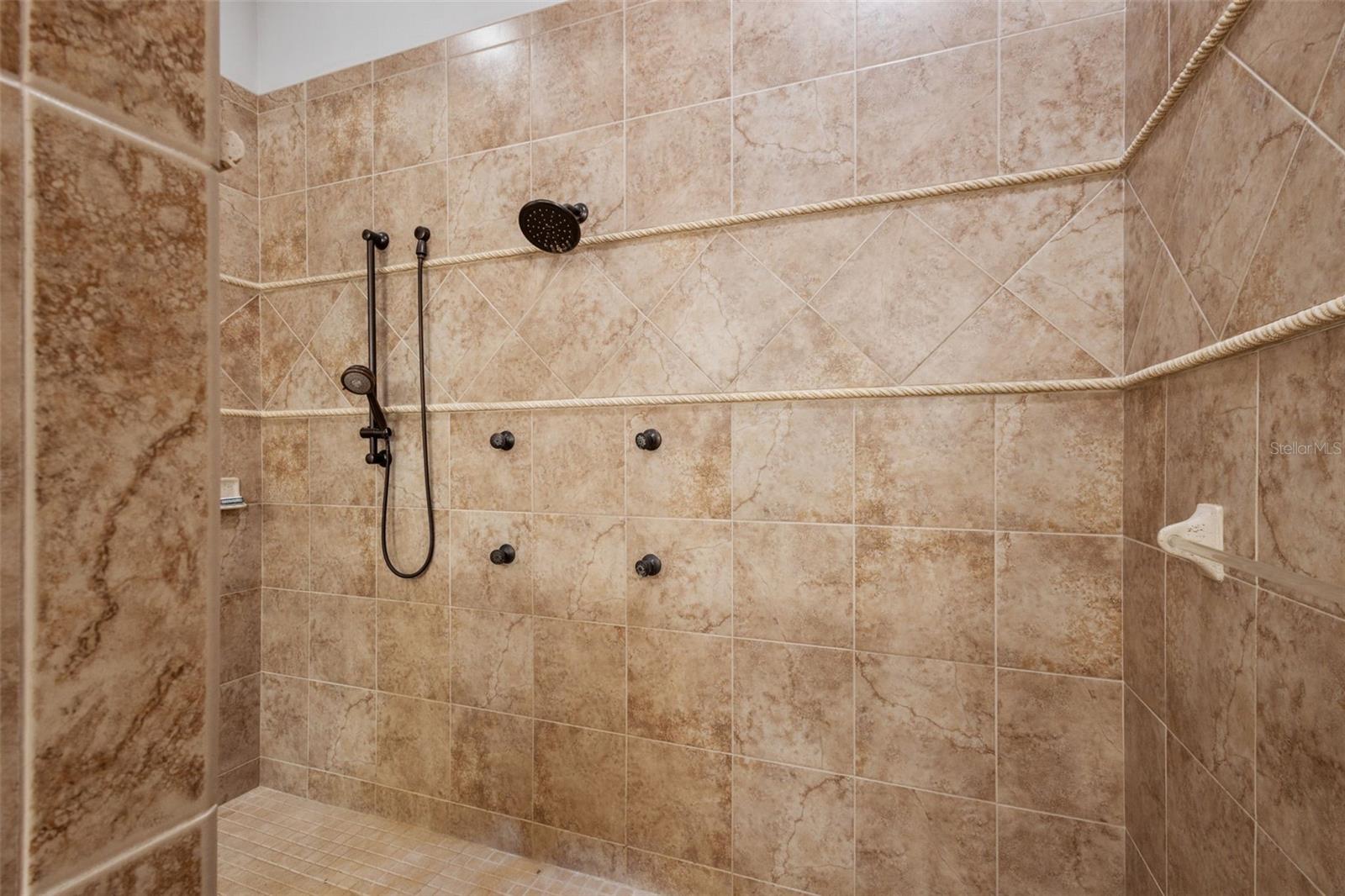 24155 HIDEOUT TRL, LAND O LAKES, FL, 34639
