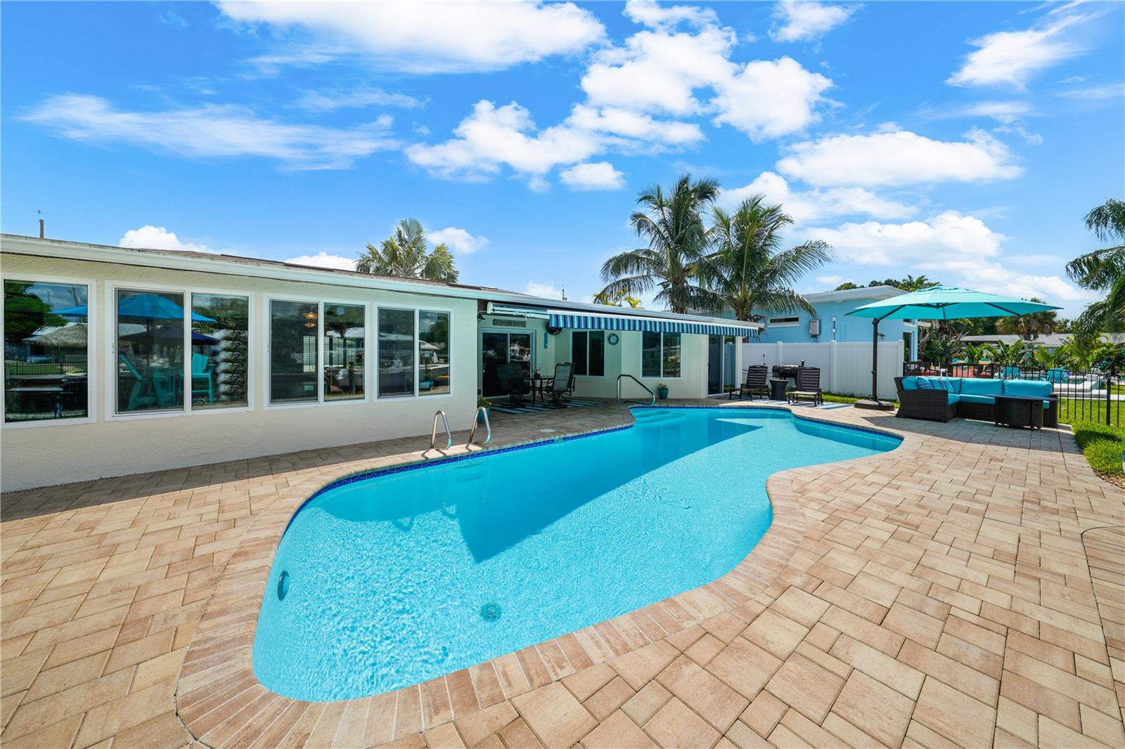 537 DOLPHIN AVE SE, ST PETERSBURG, FL, 33705