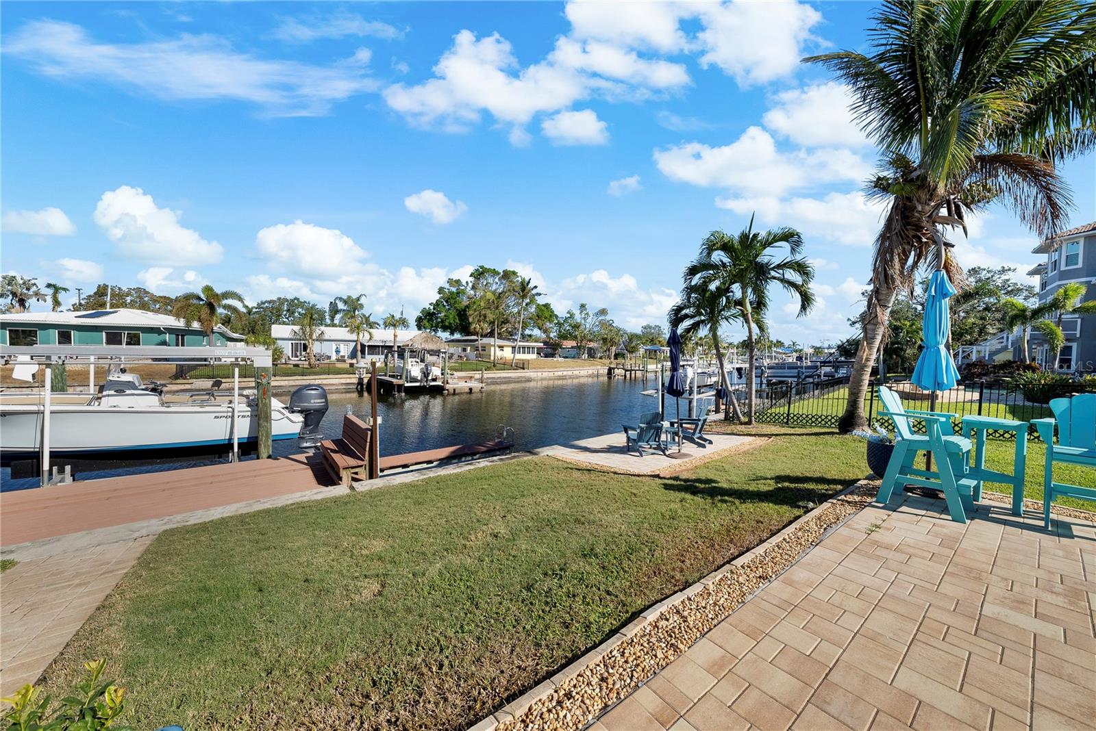 537 DOLPHIN AVE SE, ST PETERSBURG, FL, 33705