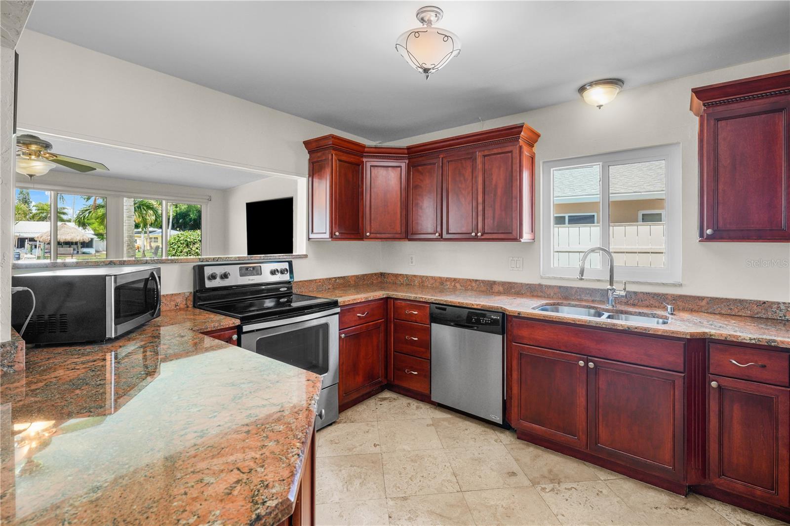 537 DOLPHIN AVE SE, ST PETERSBURG, FL, 33705