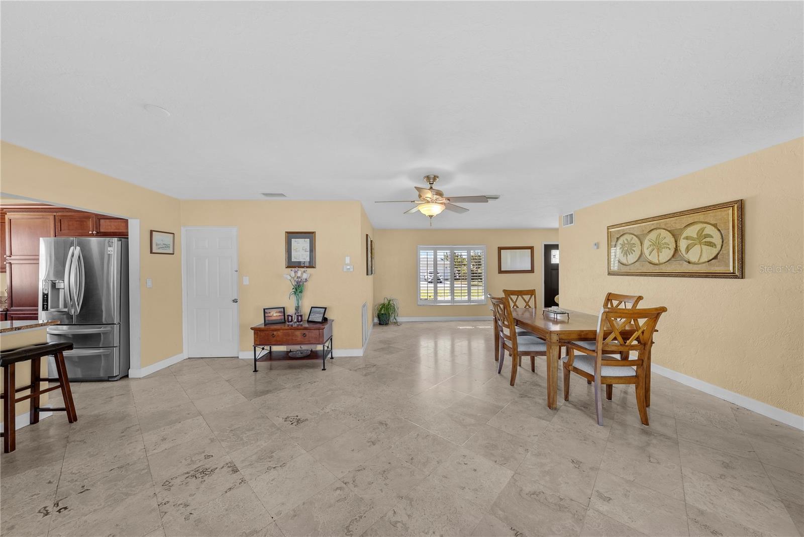 537 DOLPHIN AVE SE, ST PETERSBURG, FL, 33705