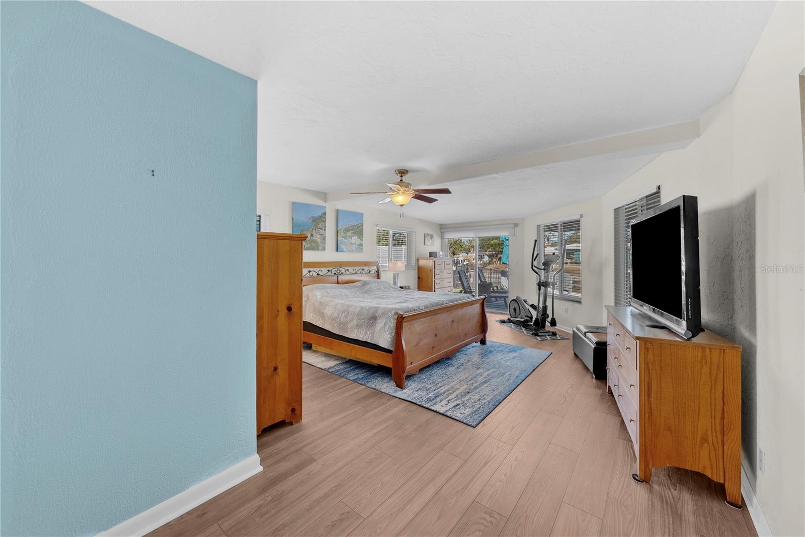 537 DOLPHIN AVE SE, ST PETERSBURG, FL, 33705