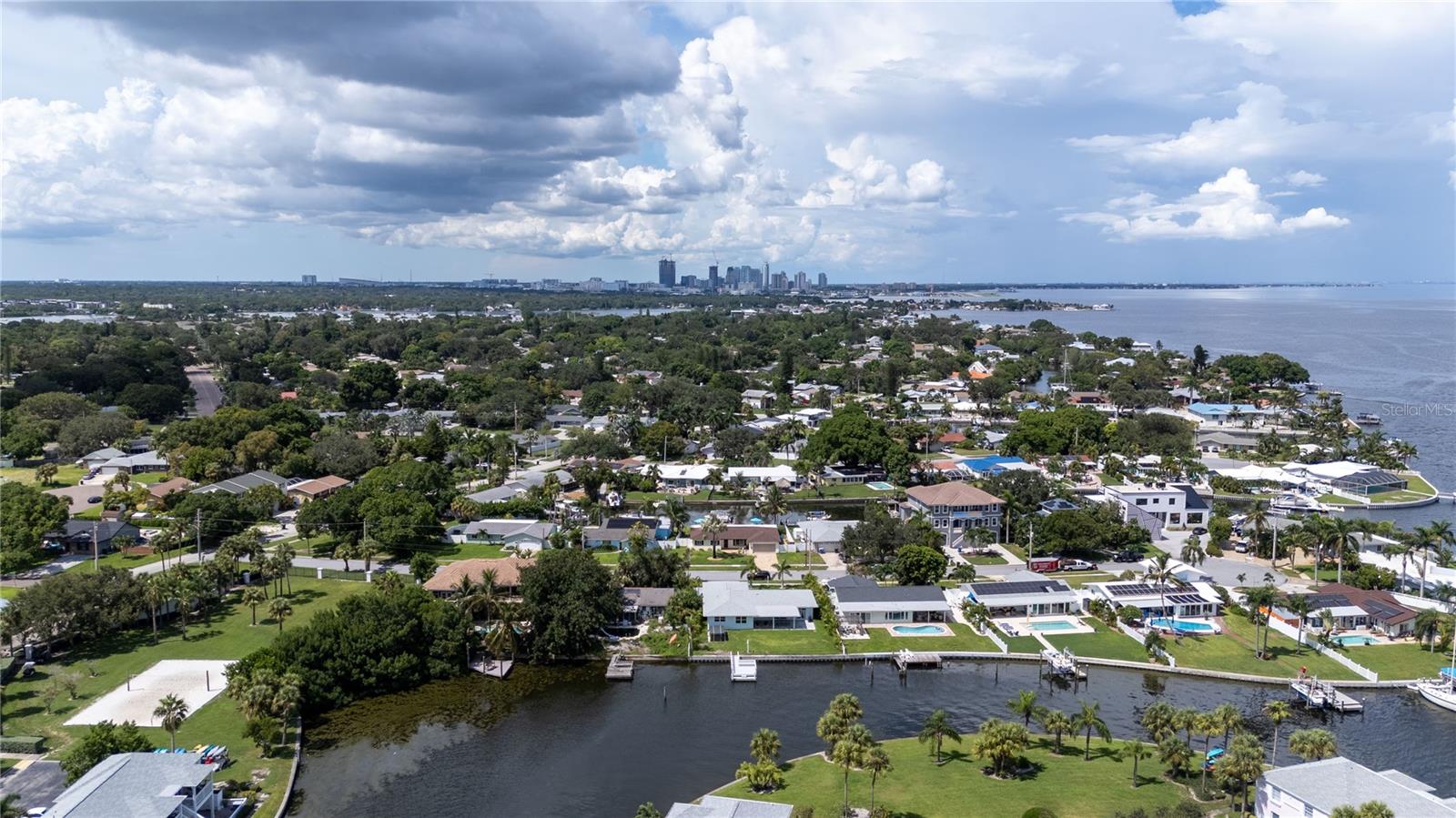 537 DOLPHIN AVE SE, ST PETERSBURG, FL, 33705