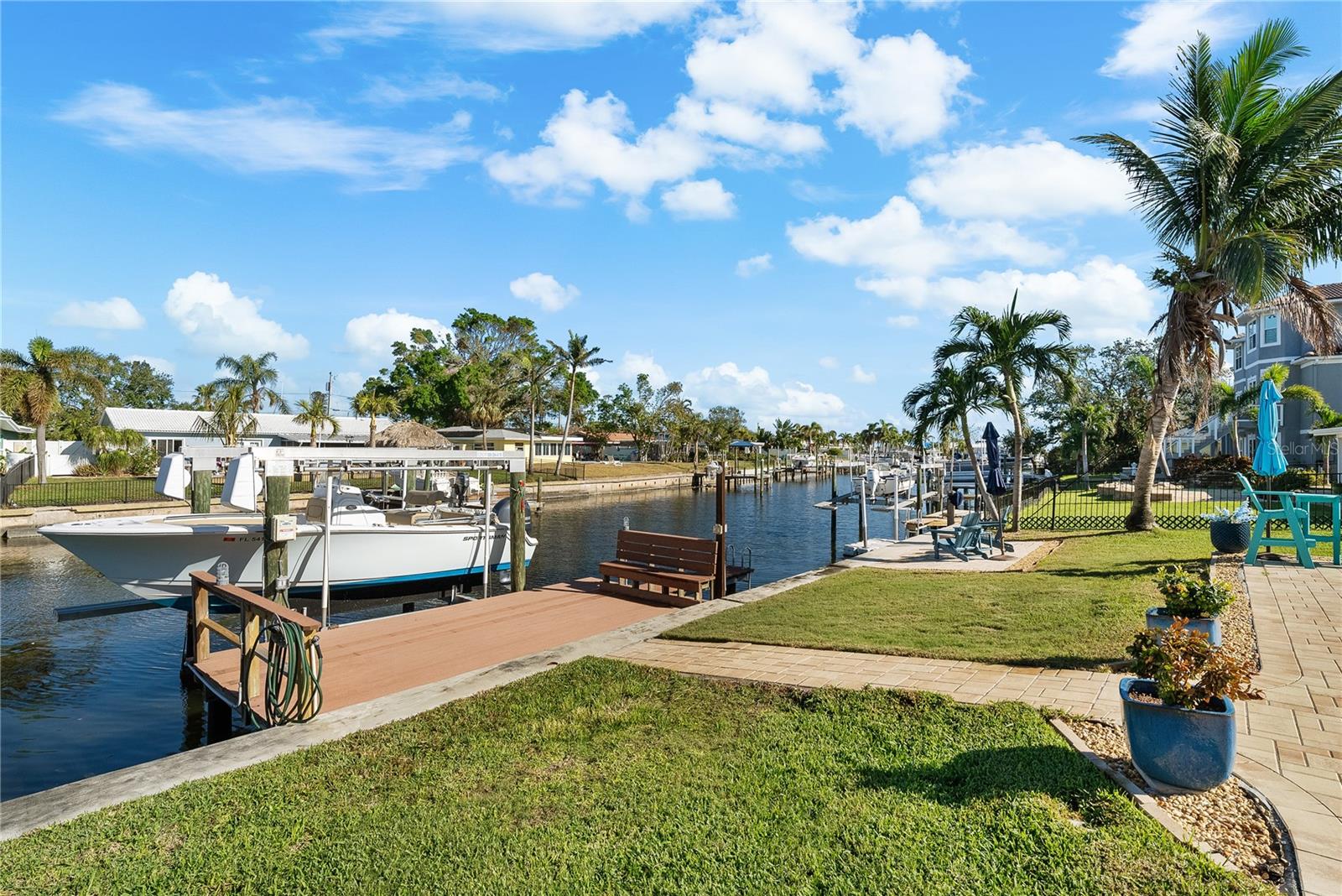 537 DOLPHIN AVE SE, ST PETERSBURG, FL, 33705