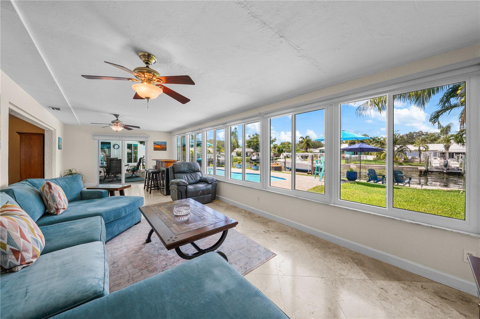 537 DOLPHIN AVE SE, ST PETERSBURG, FL, 33705