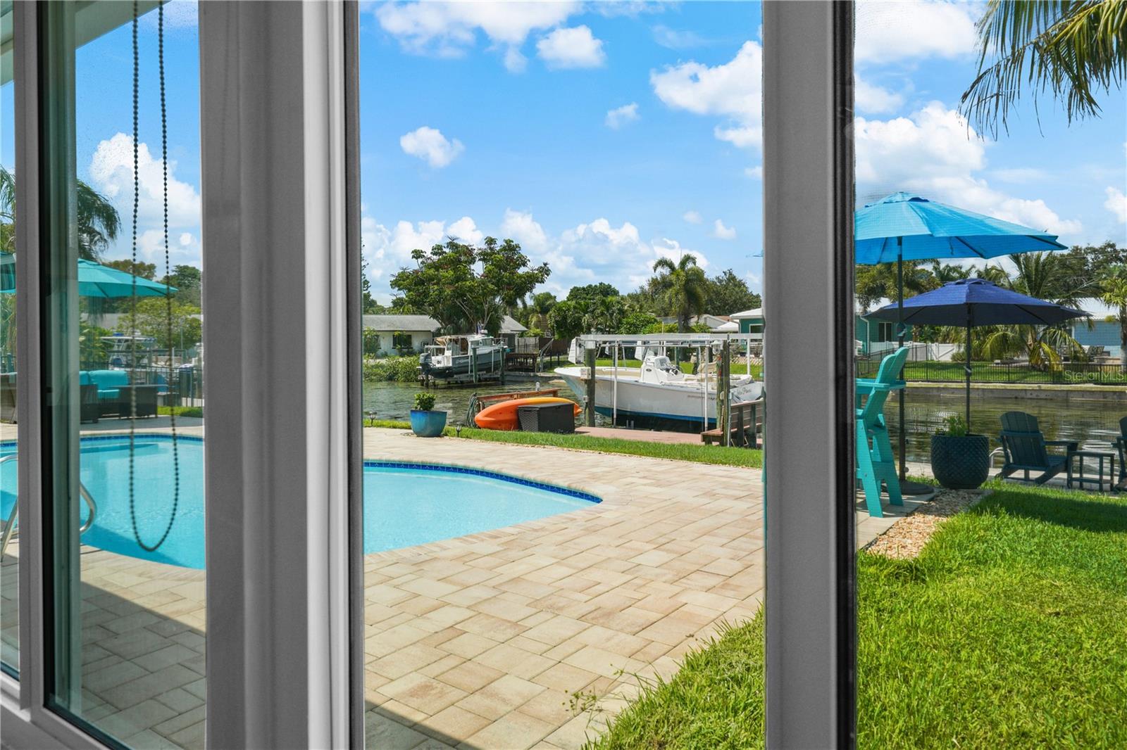 537 DOLPHIN AVE SE, ST PETERSBURG, FL, 33705