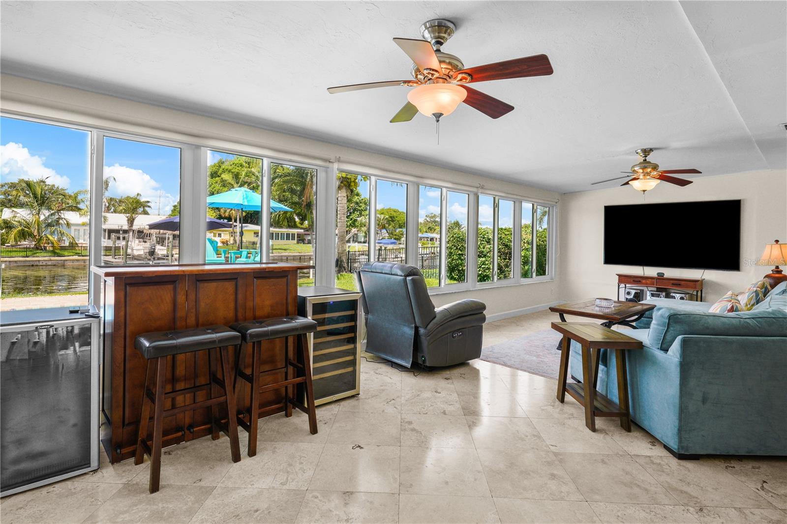537 DOLPHIN AVE SE, ST PETERSBURG, FL, 33705