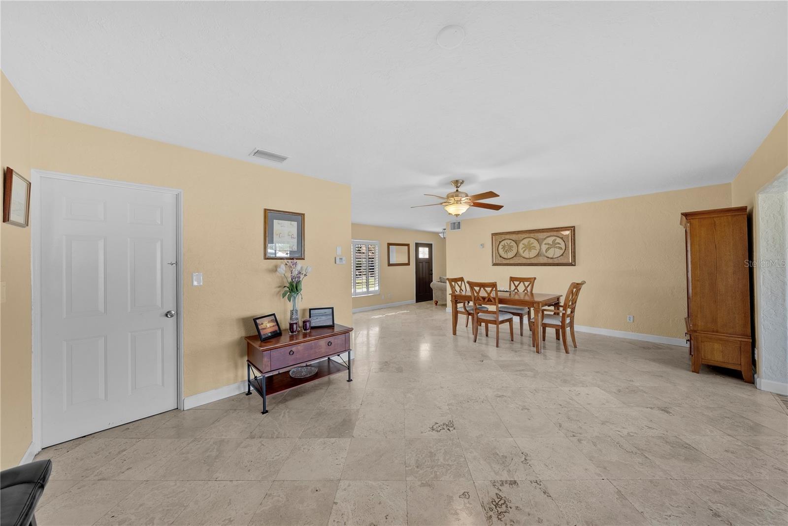 537 DOLPHIN AVE SE, ST PETERSBURG, FL, 33705