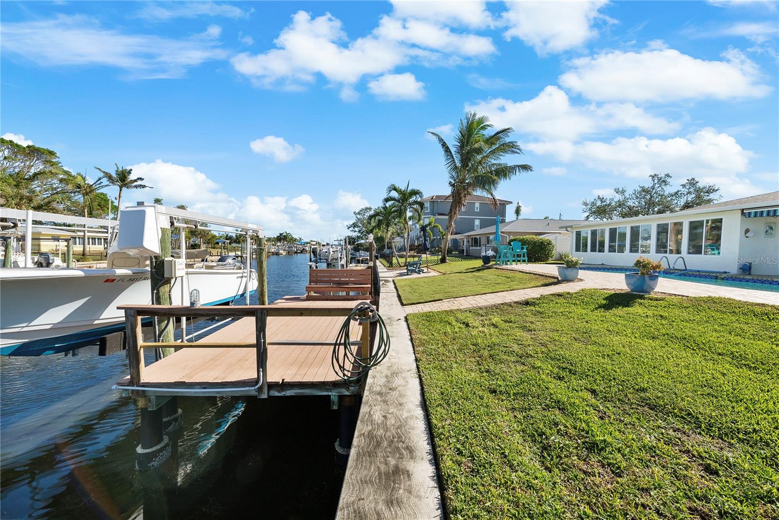 537 DOLPHIN AVE SE, ST PETERSBURG, FL, 33705