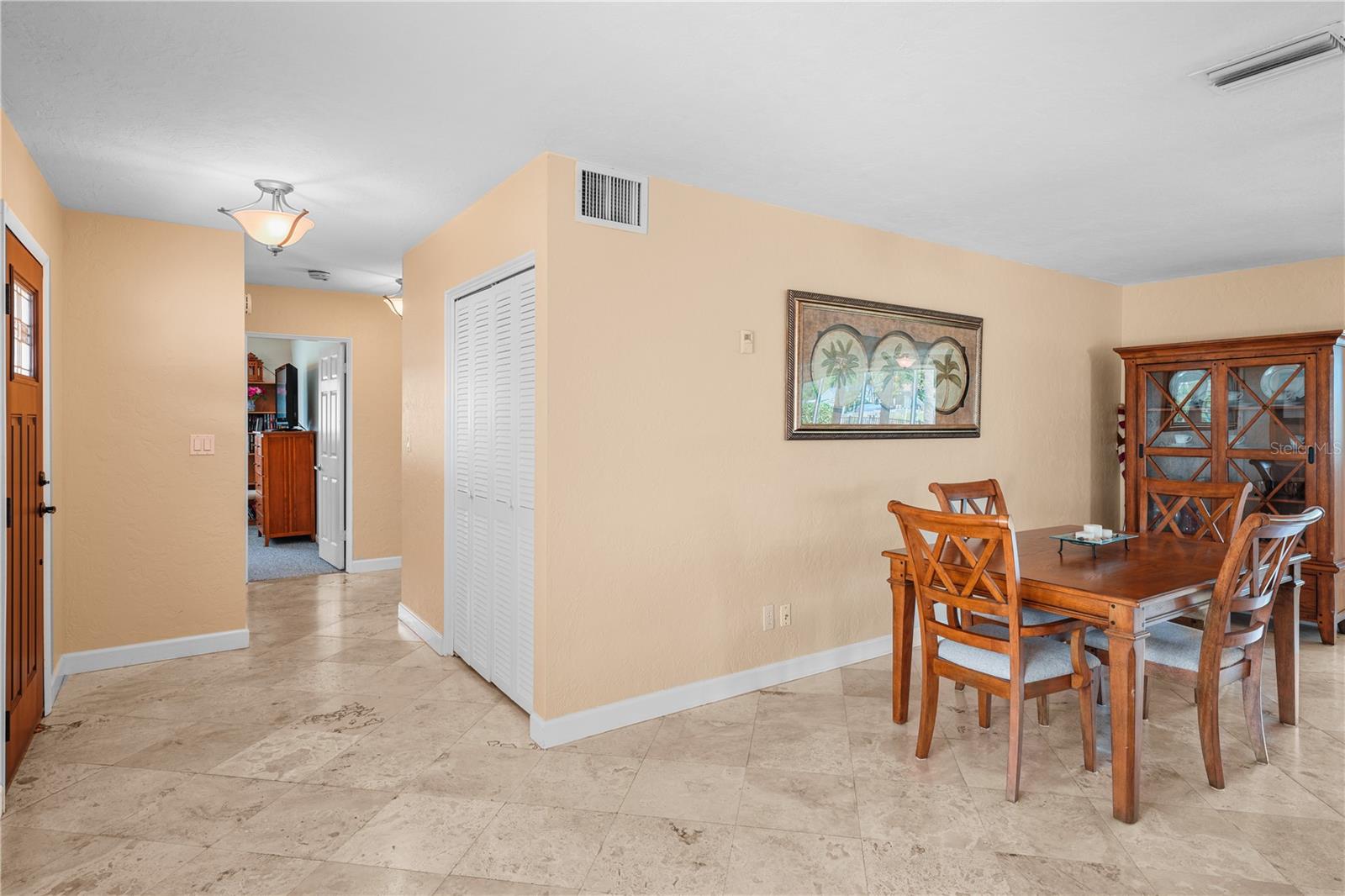 537 DOLPHIN AVE SE, ST PETERSBURG, FL, 33705