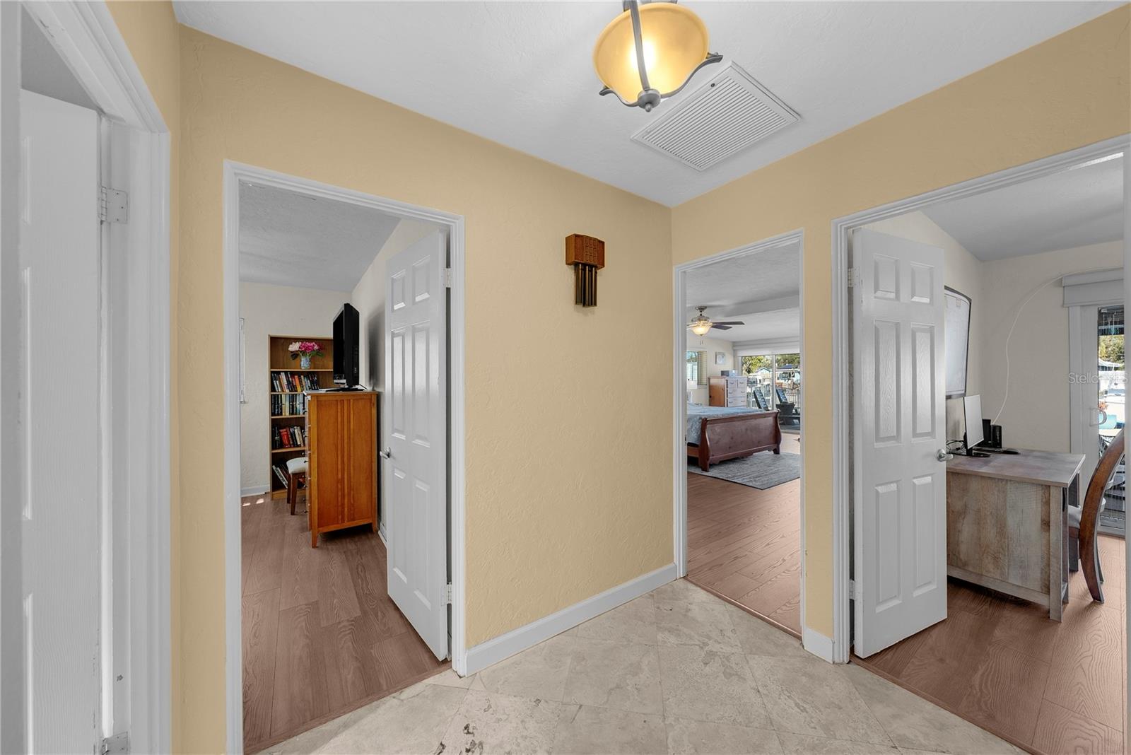 537 DOLPHIN AVE SE, ST PETERSBURG, FL, 33705
