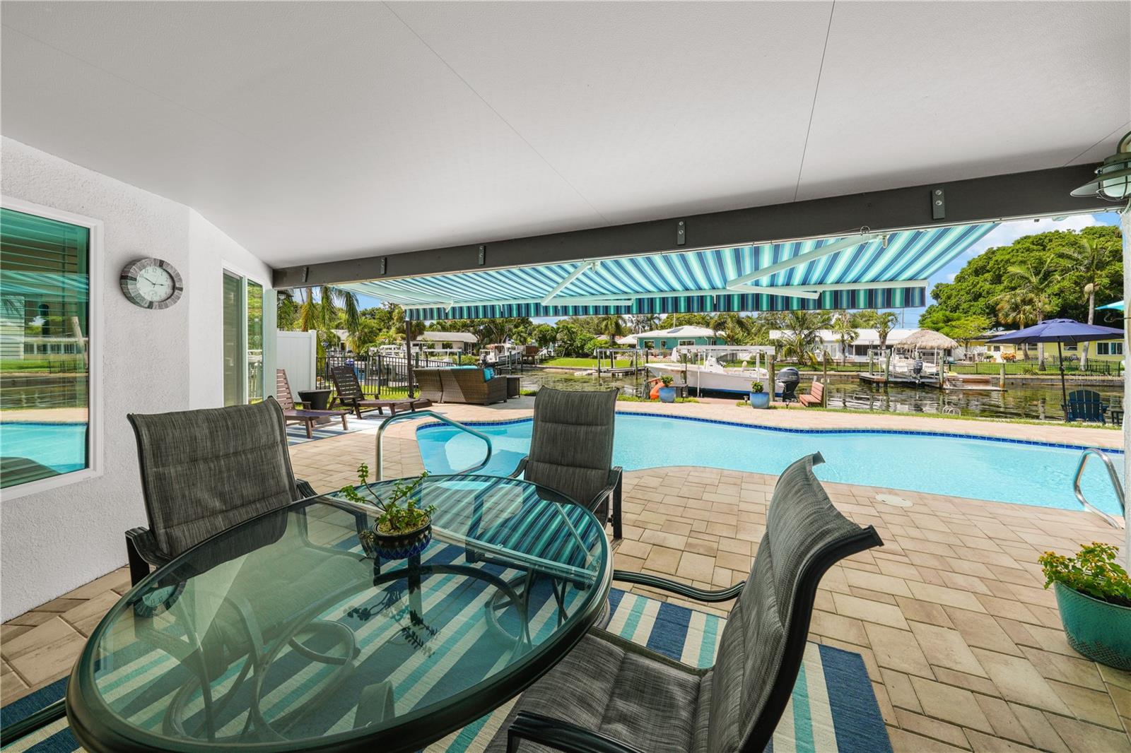 537 DOLPHIN AVE SE, ST PETERSBURG, FL, 33705