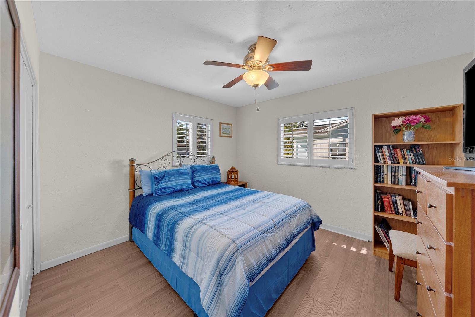 537 DOLPHIN AVE SE, ST PETERSBURG, FL, 33705