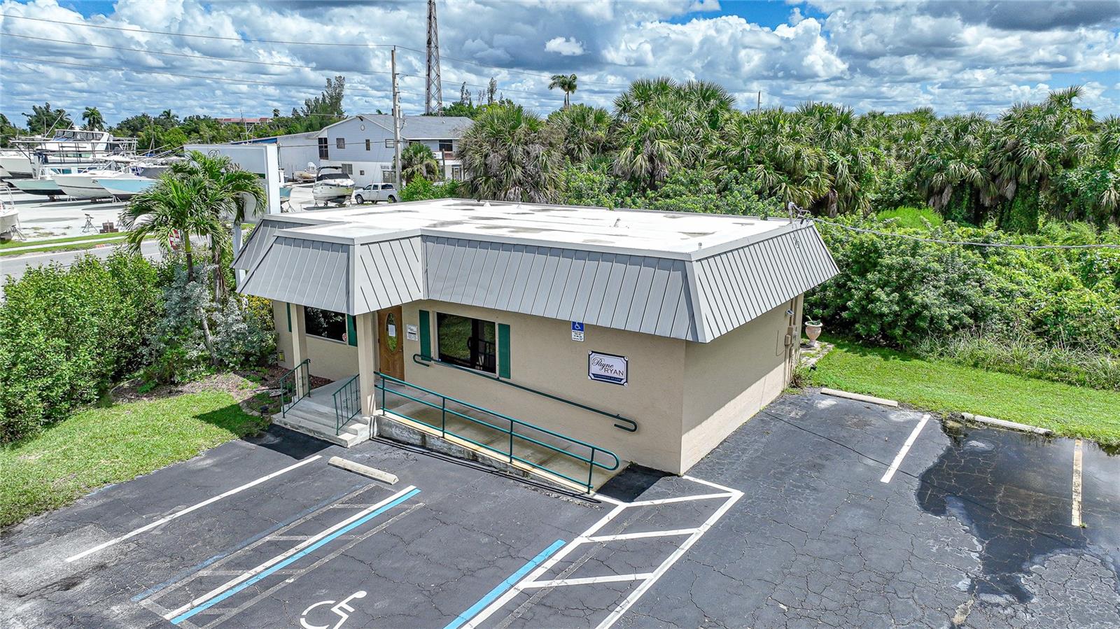 25073 MARION AVE, PUNTA GORDA, FL, 33950