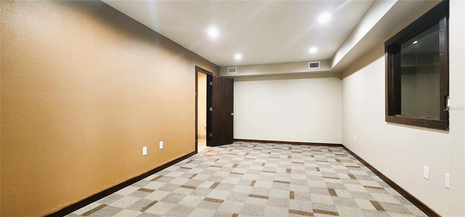 251 E PARK AVE #102, LAKE WALES, FL, 33853
