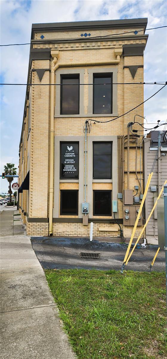 251 E PARK AVE #102, LAKE WALES, FL, 33853