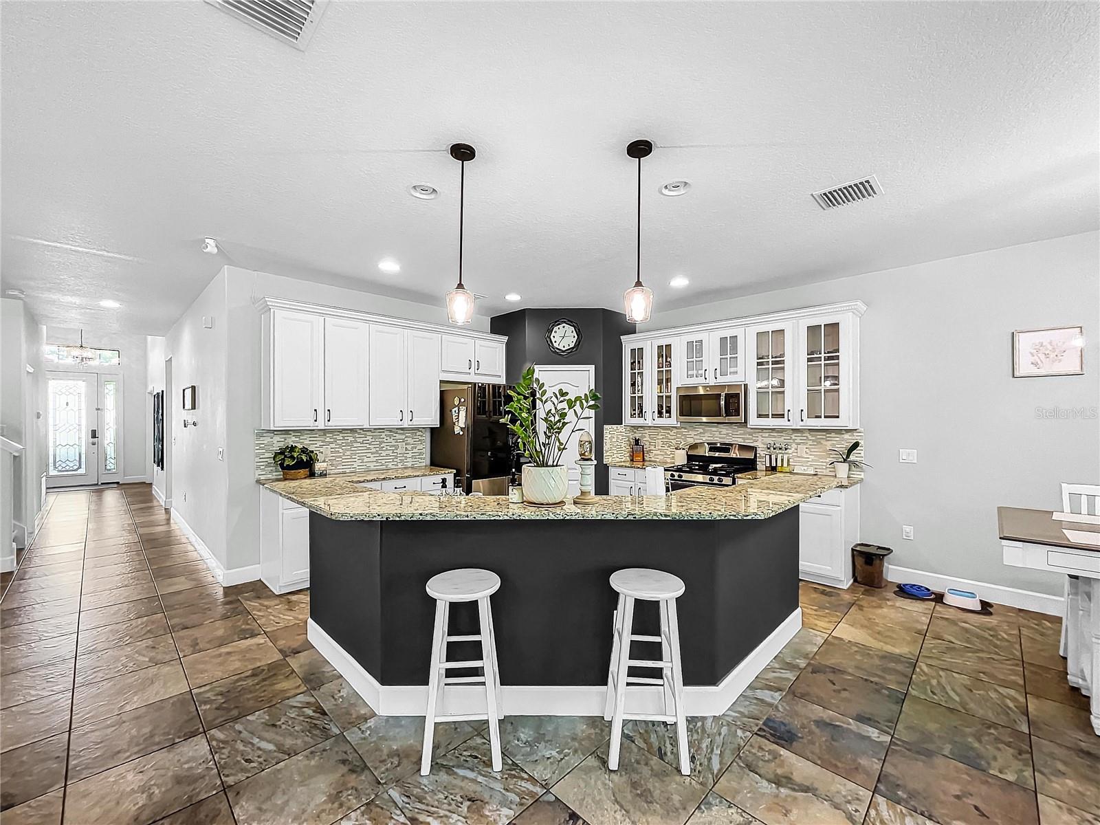 4586 GRAND LAKESIDE DR, PALM HARBOR, FL, 34684