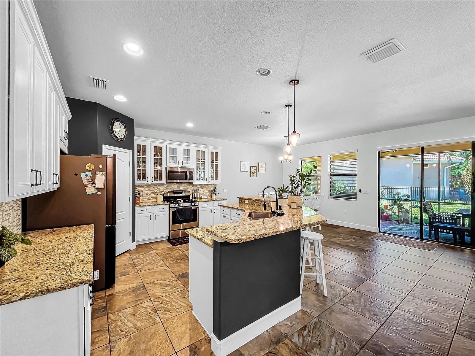 4586 GRAND LAKESIDE DR, PALM HARBOR, FL, 34684