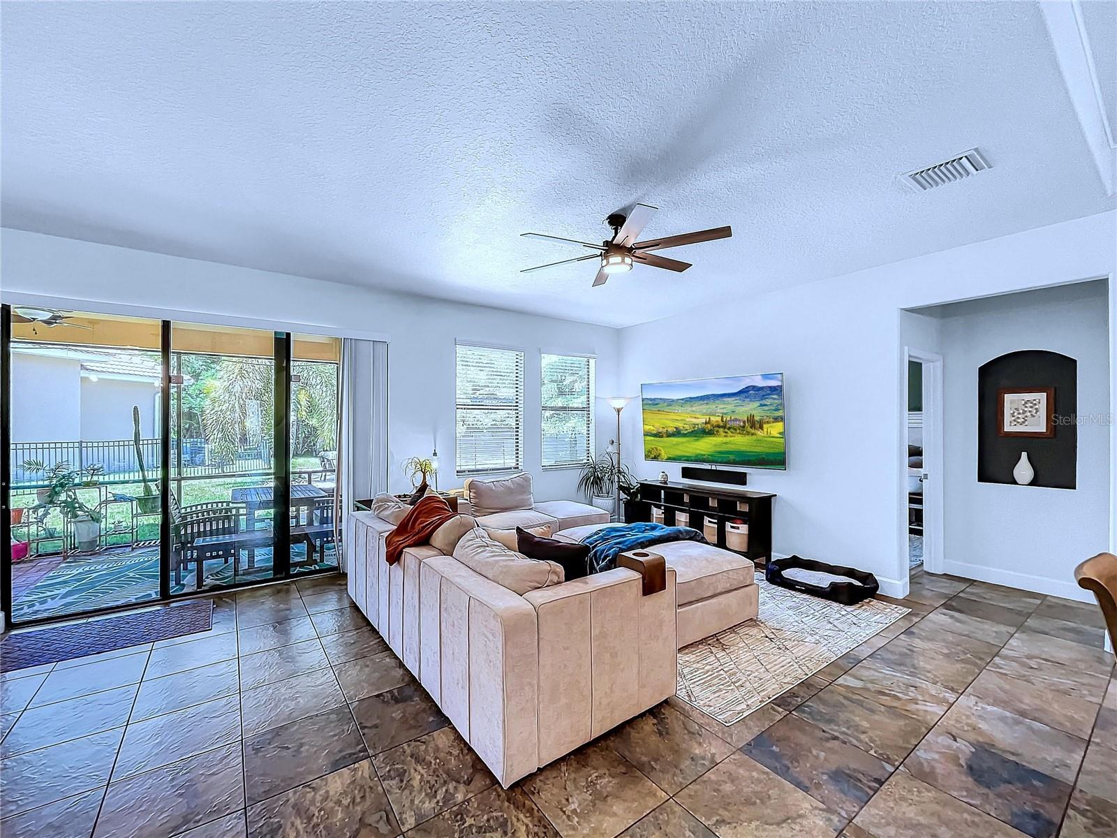 4586 GRAND LAKESIDE DR, PALM HARBOR, FL, 34684