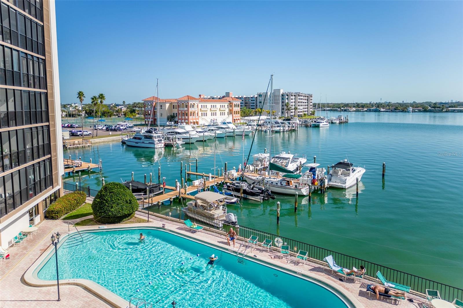 10355 PARADISE BLVD #1015, TREASURE ISLAND, FL, 33706