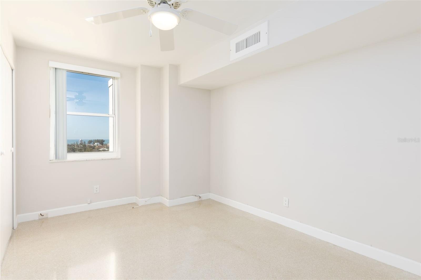 10355 PARADISE BLVD #1015, TREASURE ISLAND, FL, 33706