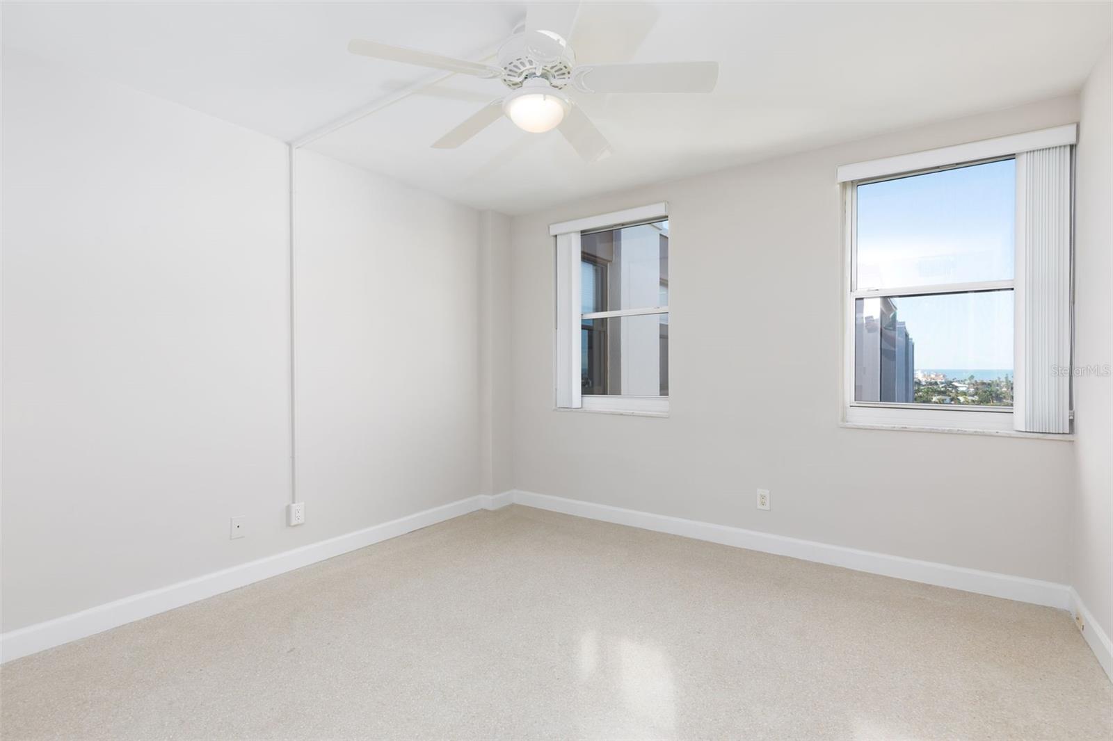 10355 PARADISE BLVD #1015, TREASURE ISLAND, FL, 33706