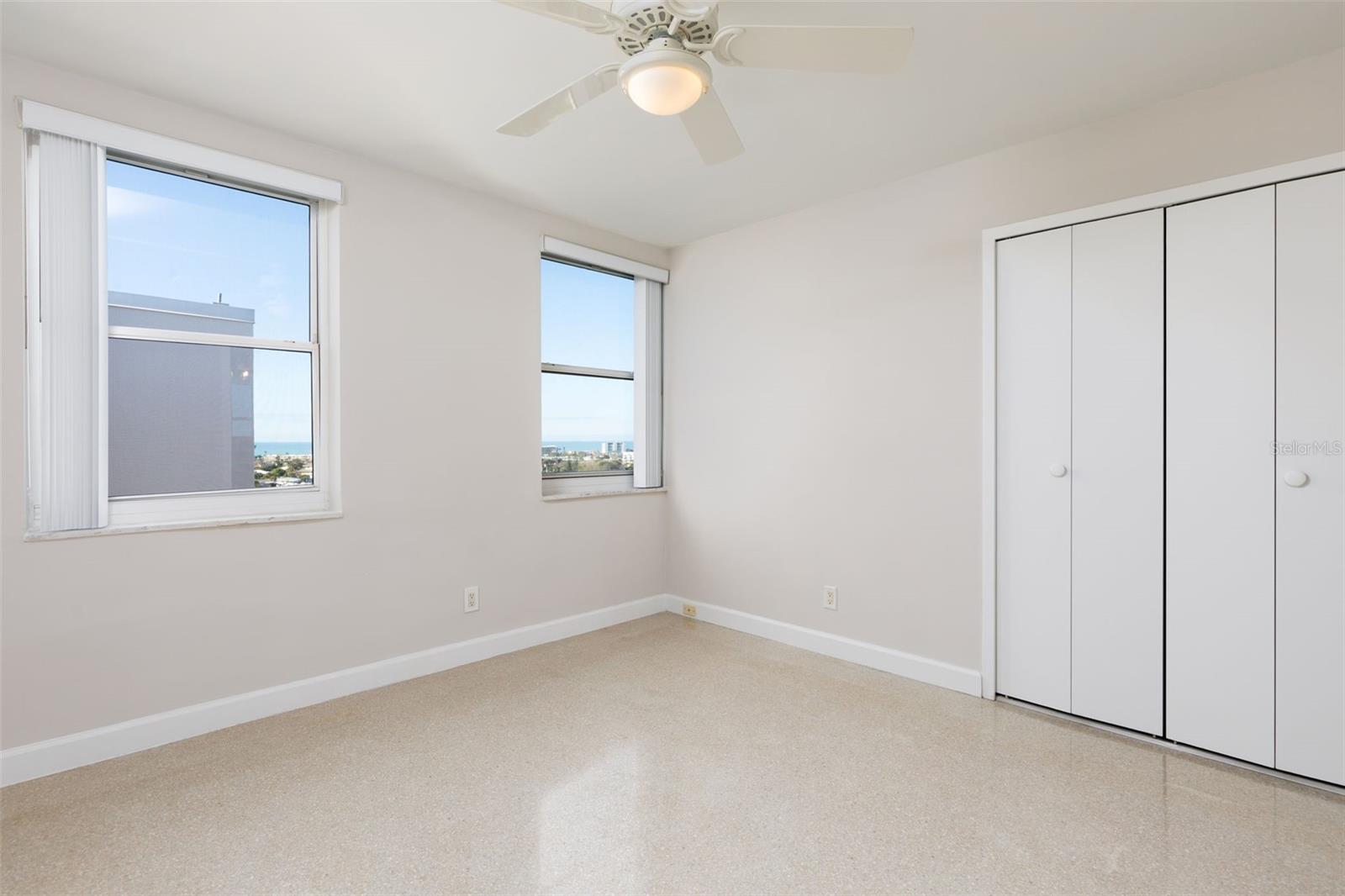 10355 PARADISE BLVD #1015, TREASURE ISLAND, FL, 33706