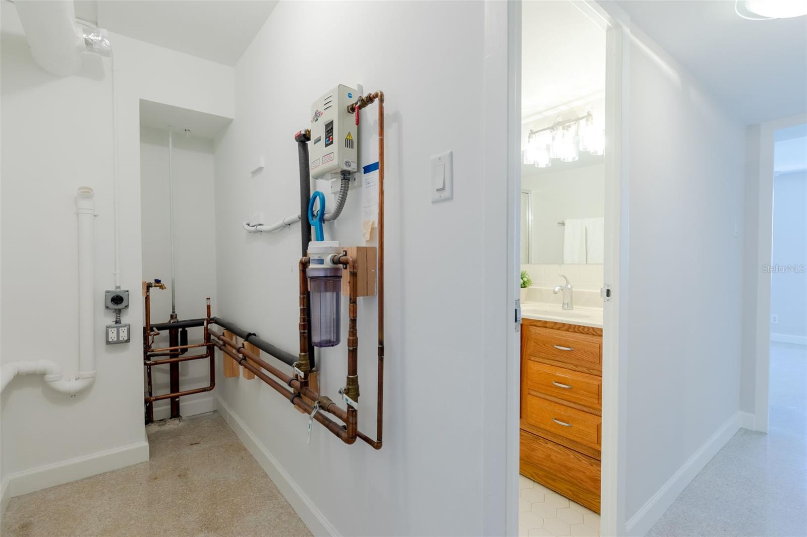 10355 PARADISE BLVD #1015, TREASURE ISLAND, FL, 33706
