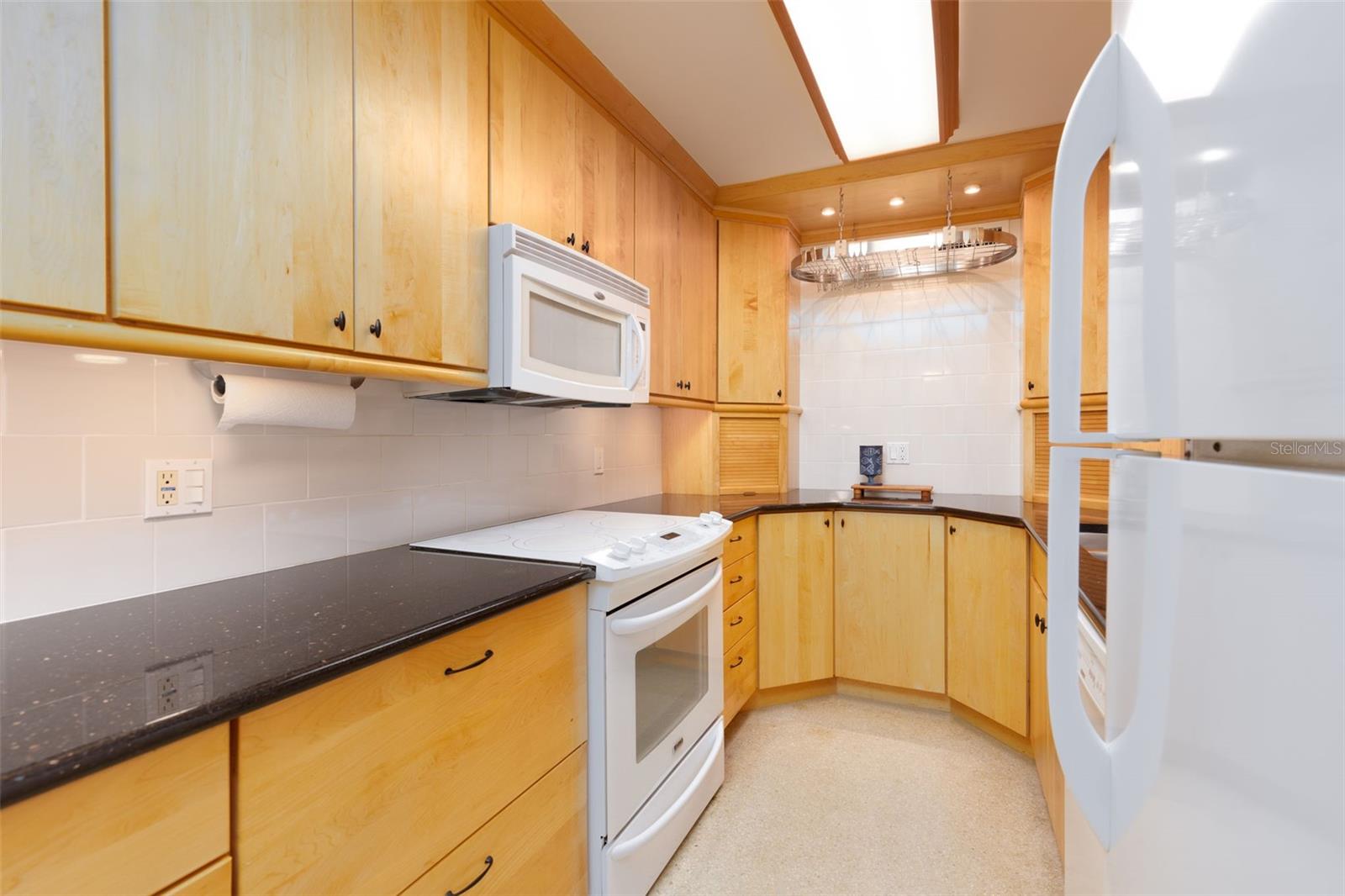 10355 PARADISE BLVD #1015, TREASURE ISLAND, FL, 33706