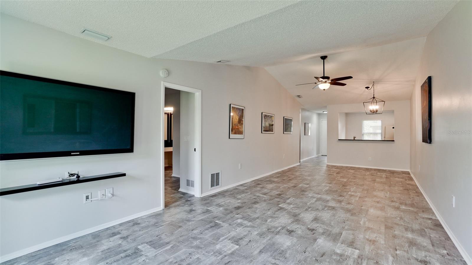 2704 60TH AVENUE PLZ S #2704, BRADENTON, FL, 34207
