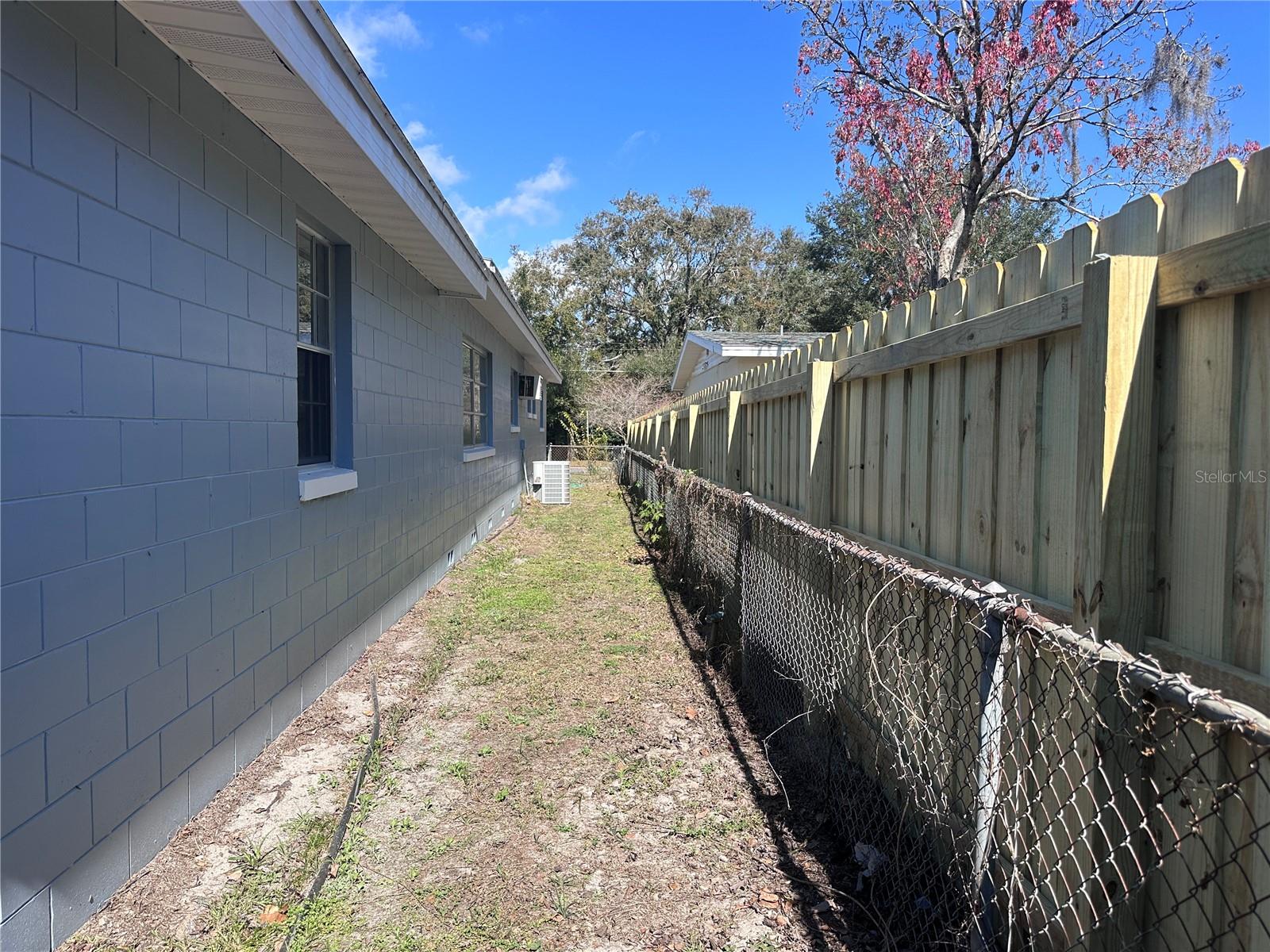 1951 S CRYSTAL LAKE DR, ORLANDO, FL, 32806