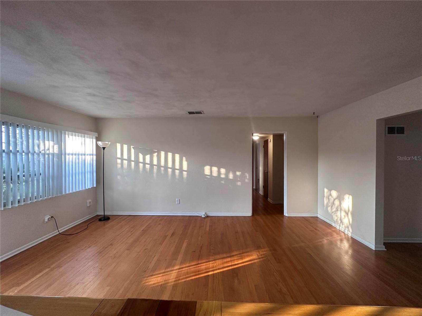 1951 S CRYSTAL LAKE DR, ORLANDO, FL, 32806