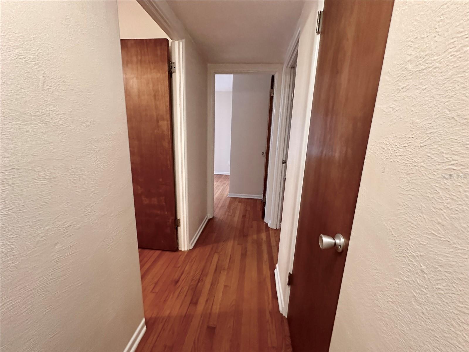1951 S CRYSTAL LAKE DR, ORLANDO, FL, 32806