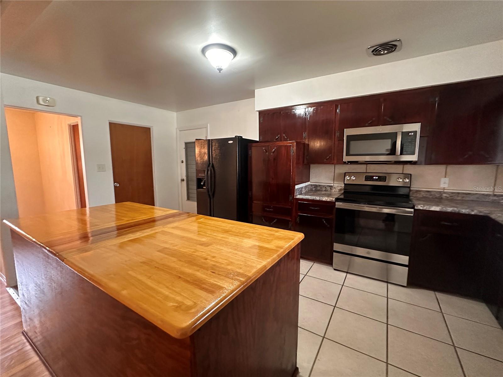 1951 S CRYSTAL LAKE DR, ORLANDO, FL, 32806