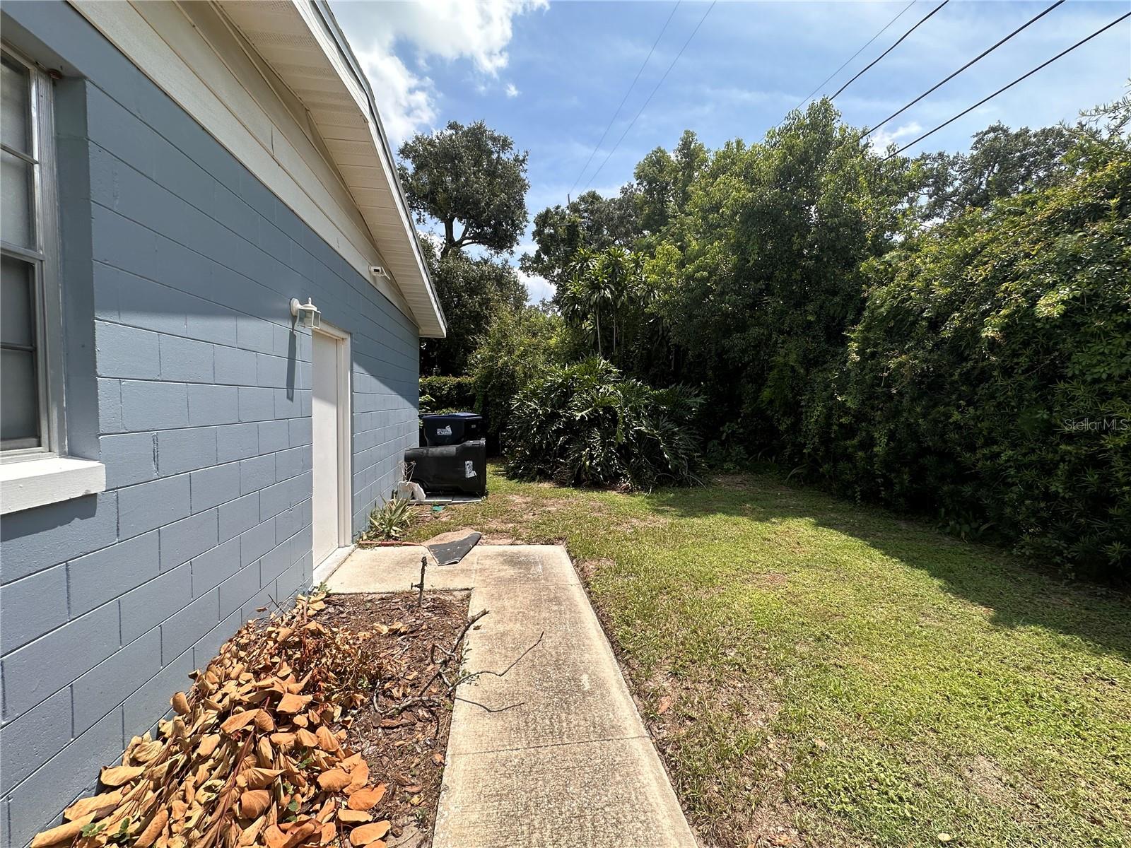 1951 S CRYSTAL LAKE DR, ORLANDO, FL, 32806