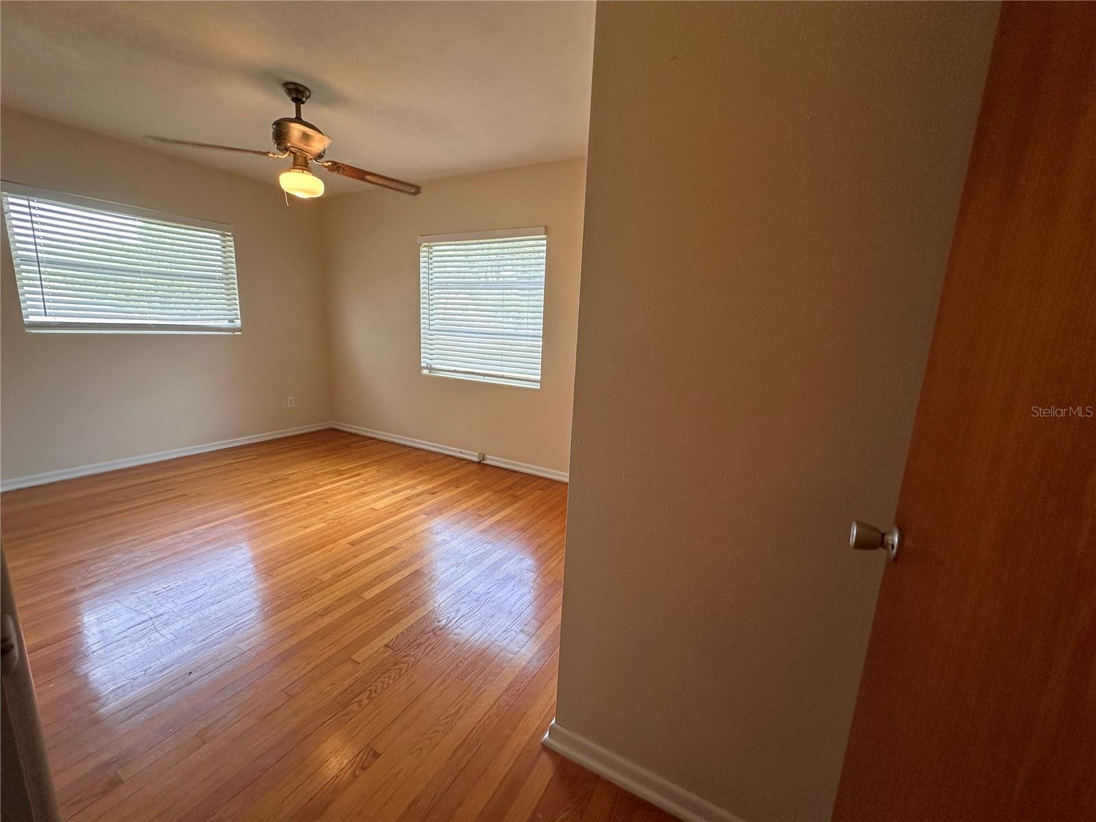 1951 S CRYSTAL LAKE DR, ORLANDO, FL, 32806