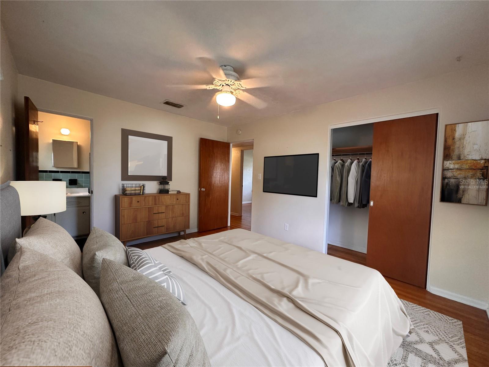 1951 S CRYSTAL LAKE DR, ORLANDO, FL, 32806