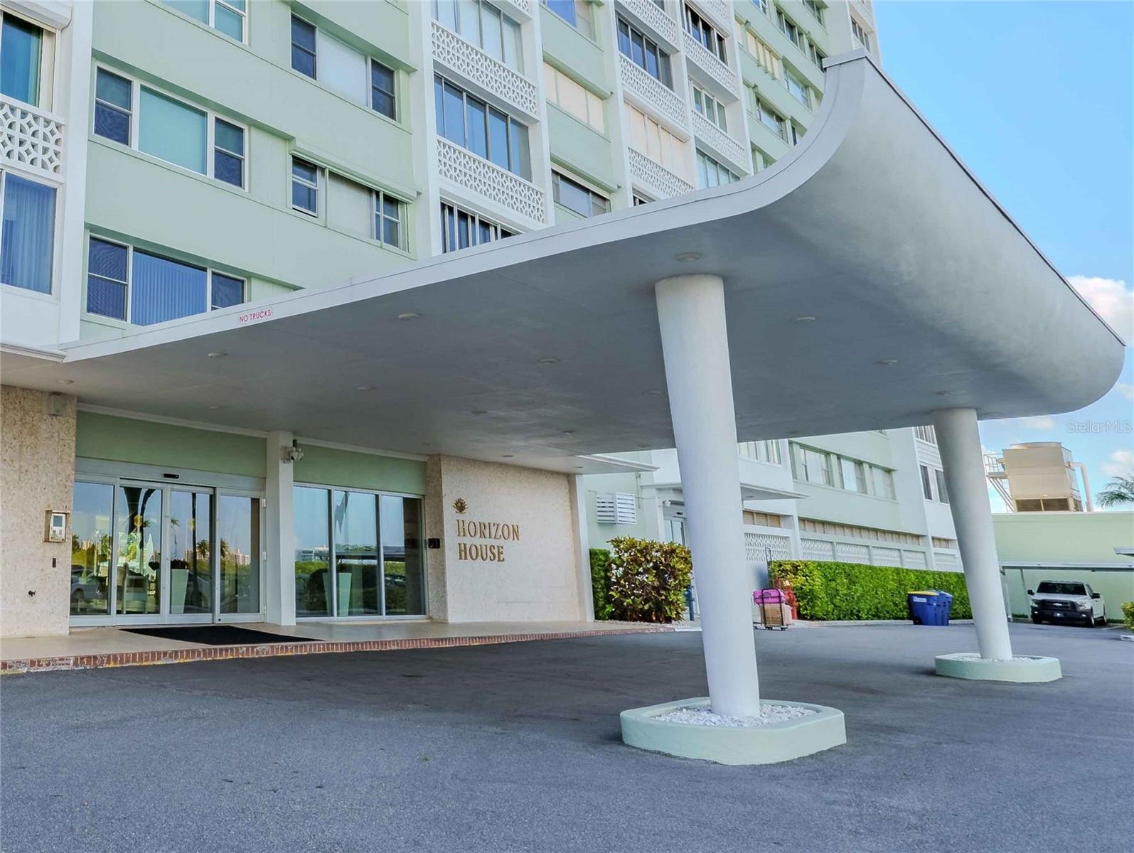 31 ISLAND WAY #907, CLEARWATER BEACH, FL, 33767