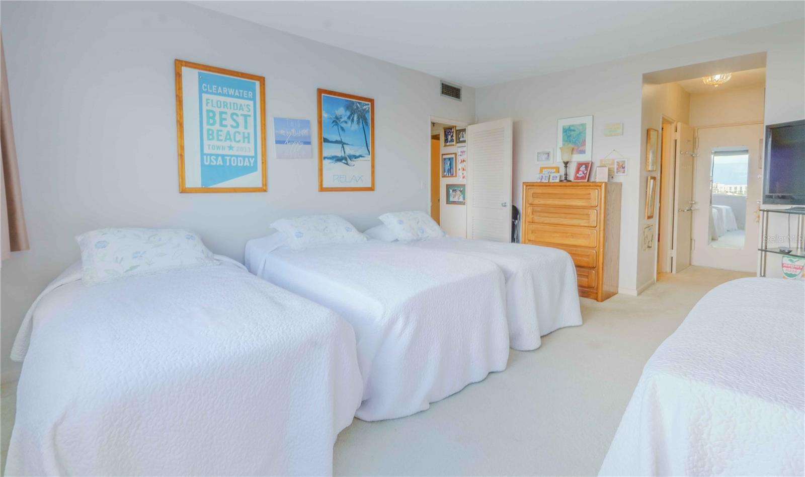 31 ISLAND WAY #907, CLEARWATER BEACH, FL, 33767