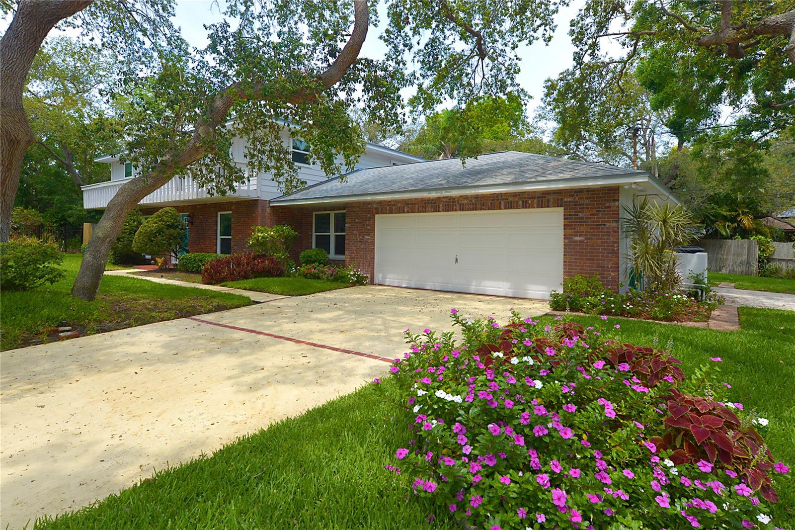 31 ISLAND WAY #907, CLEARWATER BEACH, FL, 33767