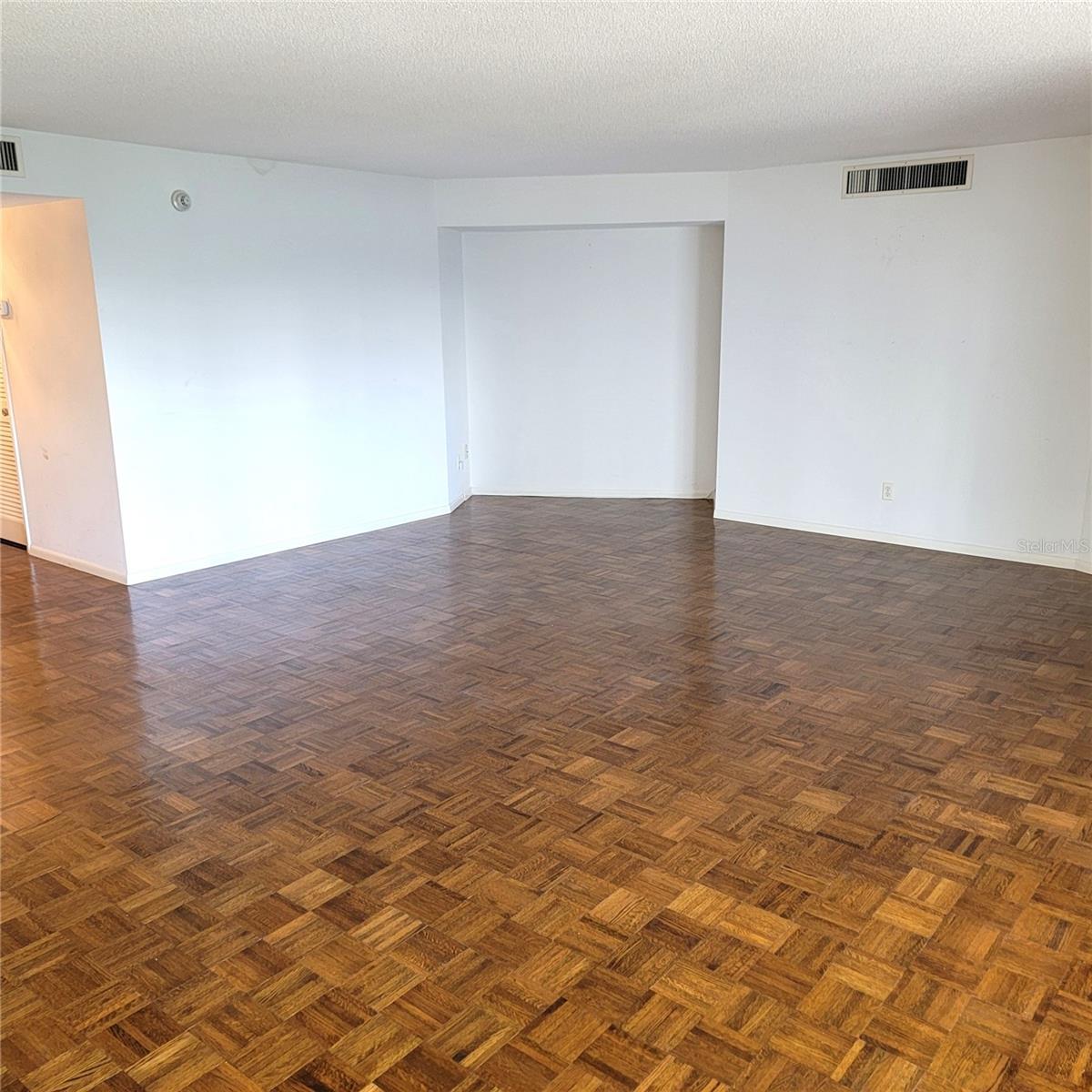 435 S GULFSTREAM AVE #605, SARASOTA, FL, 34236