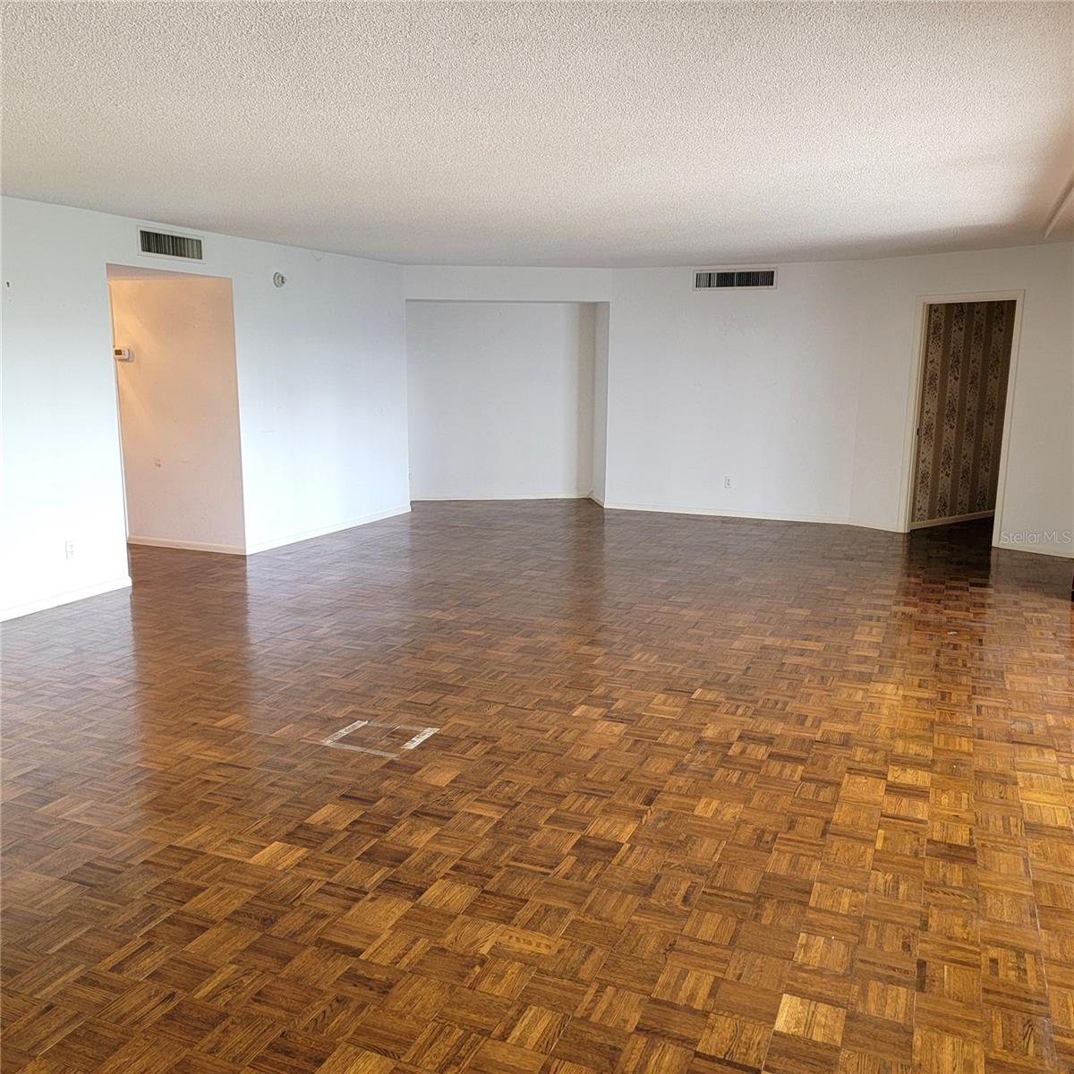 435 S GULFSTREAM AVE #605, SARASOTA, FL, 34236