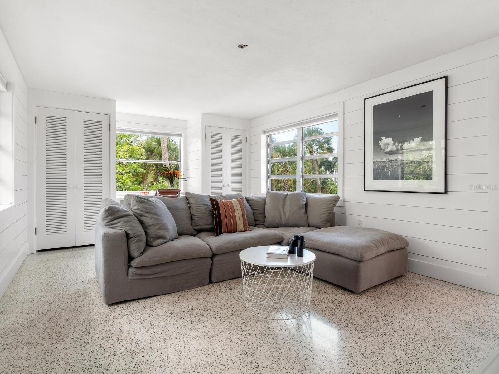 7665 SANDERLING RD, SARASOTA, FL, 34242