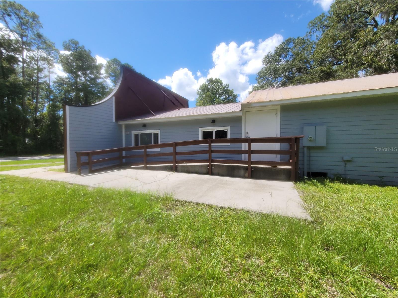 8717 SE STATE ROAD 100, LULU, FL, 32061