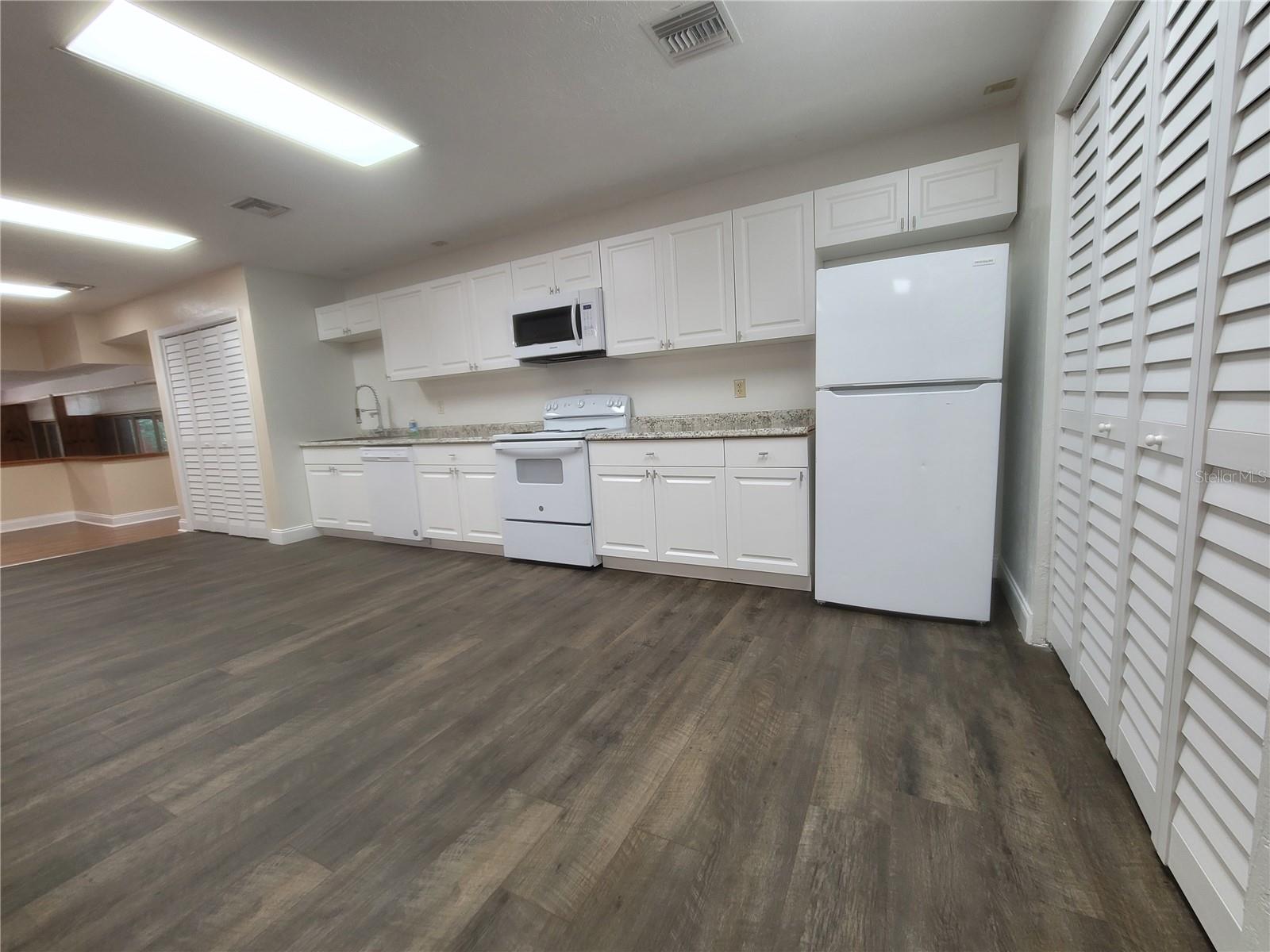 8717 SE STATE ROAD 100, LULU, FL, 32061