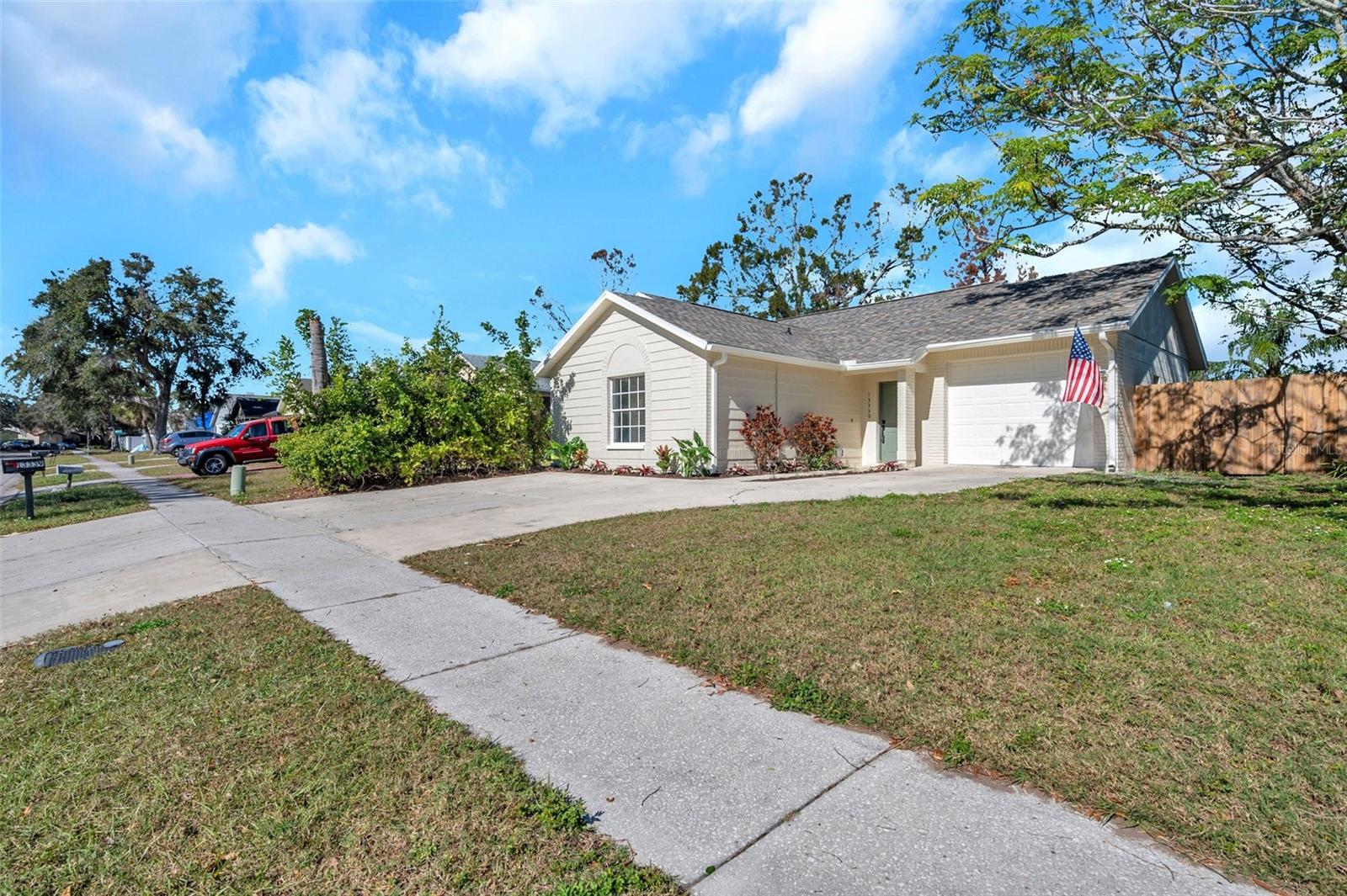 13339 LARAWAY DR, RIVERVIEW, FL, 33579
