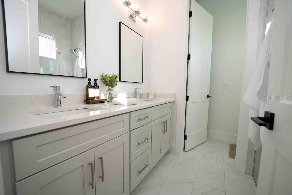 10643 GRAND OAKS BLVD, OXFORD, FL, 34484