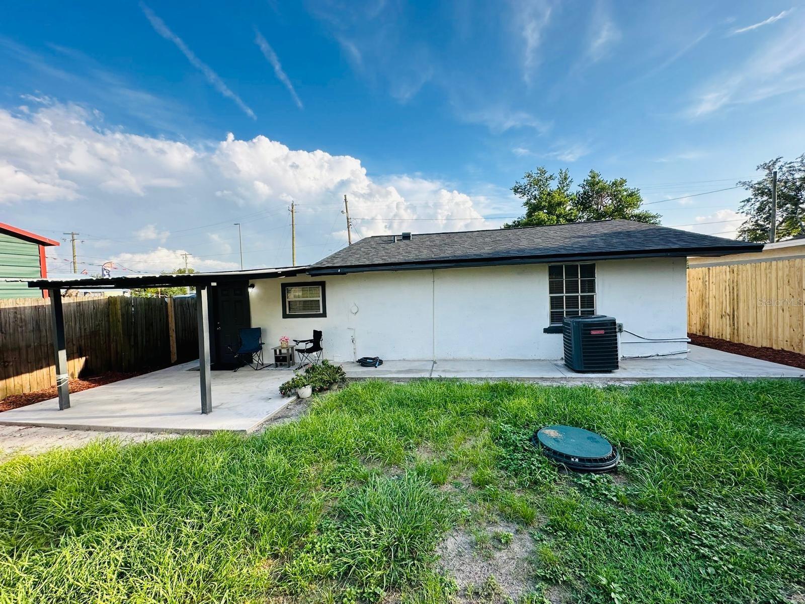 820 E 126TH AVE, TAMPA, FL, 33612