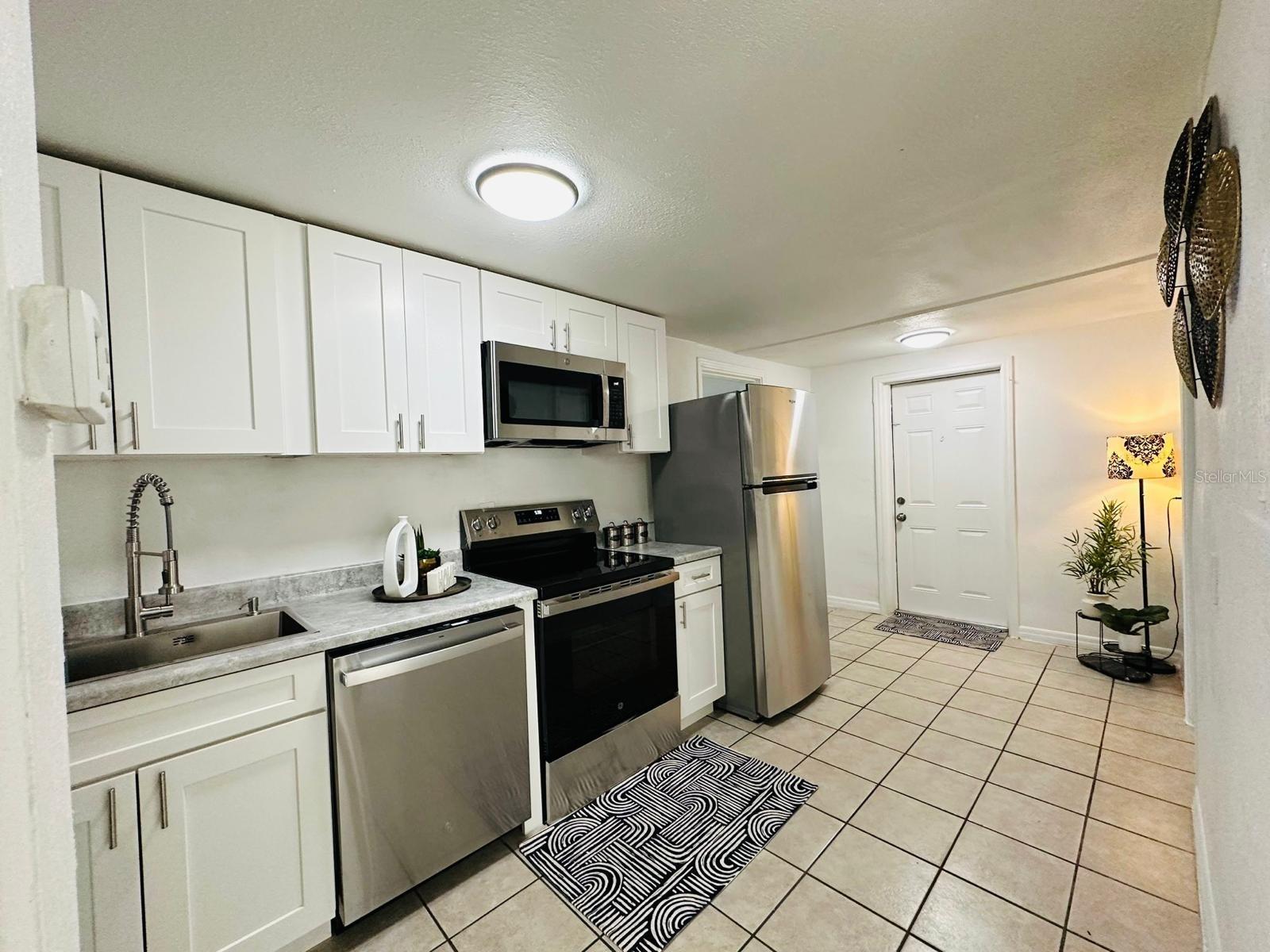 820 E 126TH AVE, TAMPA, FL, 33612